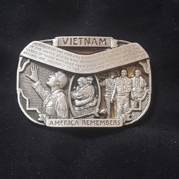 Vintage 1992 C+J Vietnam America Remembers Pewter Belt Buckle CJ1565 - Picture 4 of 15